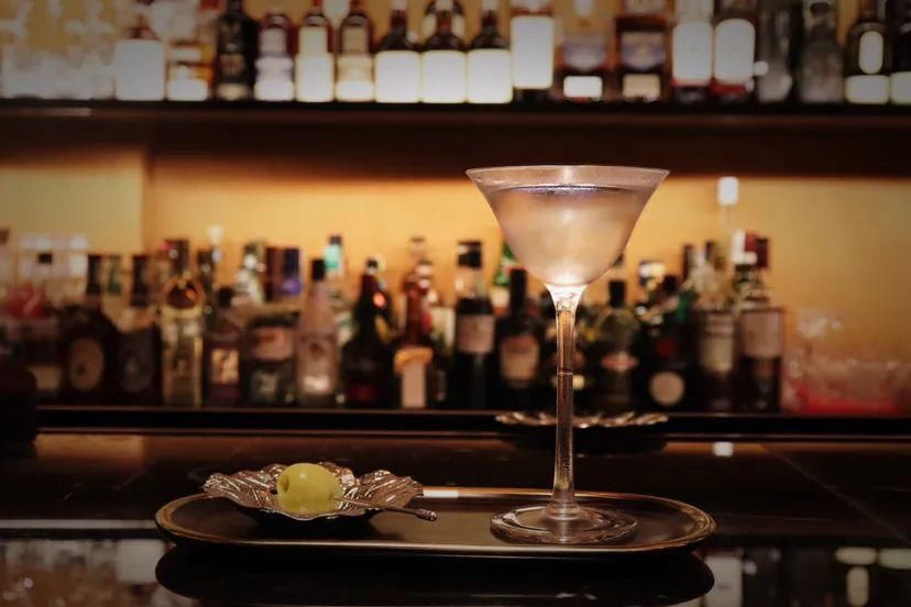  酒吧|这个季节去上海，有什么私藏酒吧餐厅好吃好喝好逛？