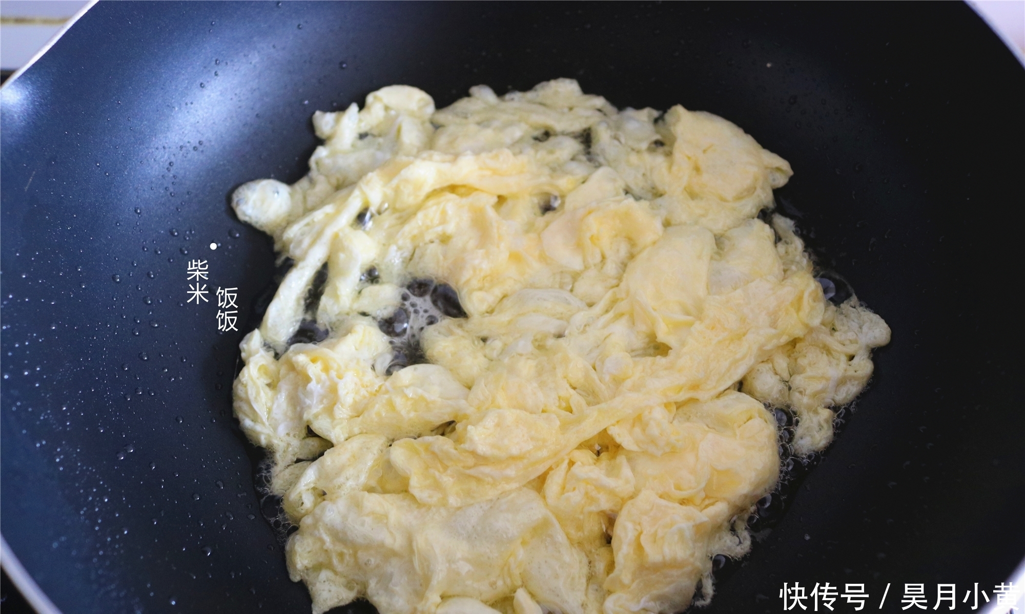 懒人|娘俩的懒人午餐,饭菜一锅出,每人一碗,网友:真省事