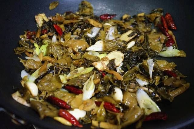  酸菜鱼|经典酸菜鱼，厨房小白想一次做成功，掌握这几个窍门，半分钟就会