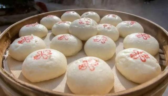 厨娘|保存馒头只会放冰箱?厨娘教你1招,放几个月都不发霉不变硬!