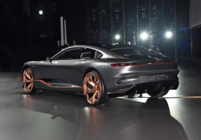  款概念车|众说纷纭论岚图｜驾仕圆桌