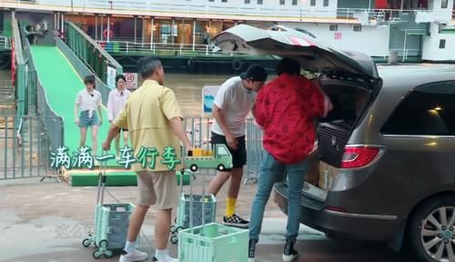  财务|《中餐厅4》迎来了最“豪”的嘉宾，自带食材为赵丽颖解决了危机