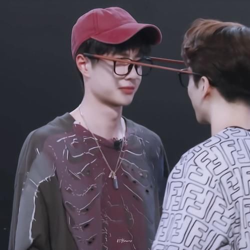  上线|王一博四次录快本，谢娜：平时人狠话不多，这一次情商终于上线了