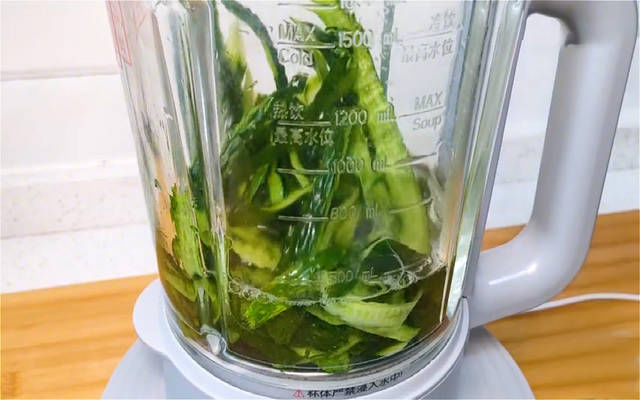 豌豆淀粉|夏天来了,教你黄瓜很清爽的做法,吃起来爽滑又Q弹