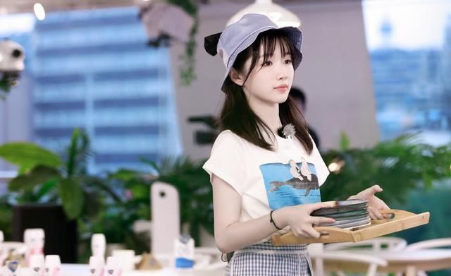 些人觉得|快本收视低开高走!培养新人屡屡受挫,老牌综艺该如何立足?