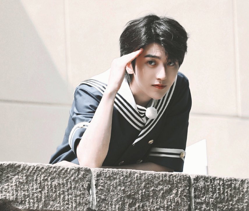  接下来|蔡徐坤录制《快本》，前来围观的粉丝们做出这个举动，暖到心里了