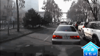 翻越|曝光！你翻越护栏的样子真的很丑！……