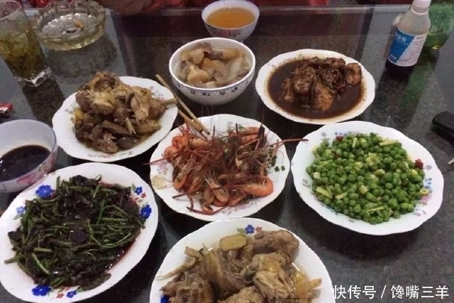  婆婆|怀孕时婆婆在照顾生活，看到一大桌子饭菜，气的我一肚子火