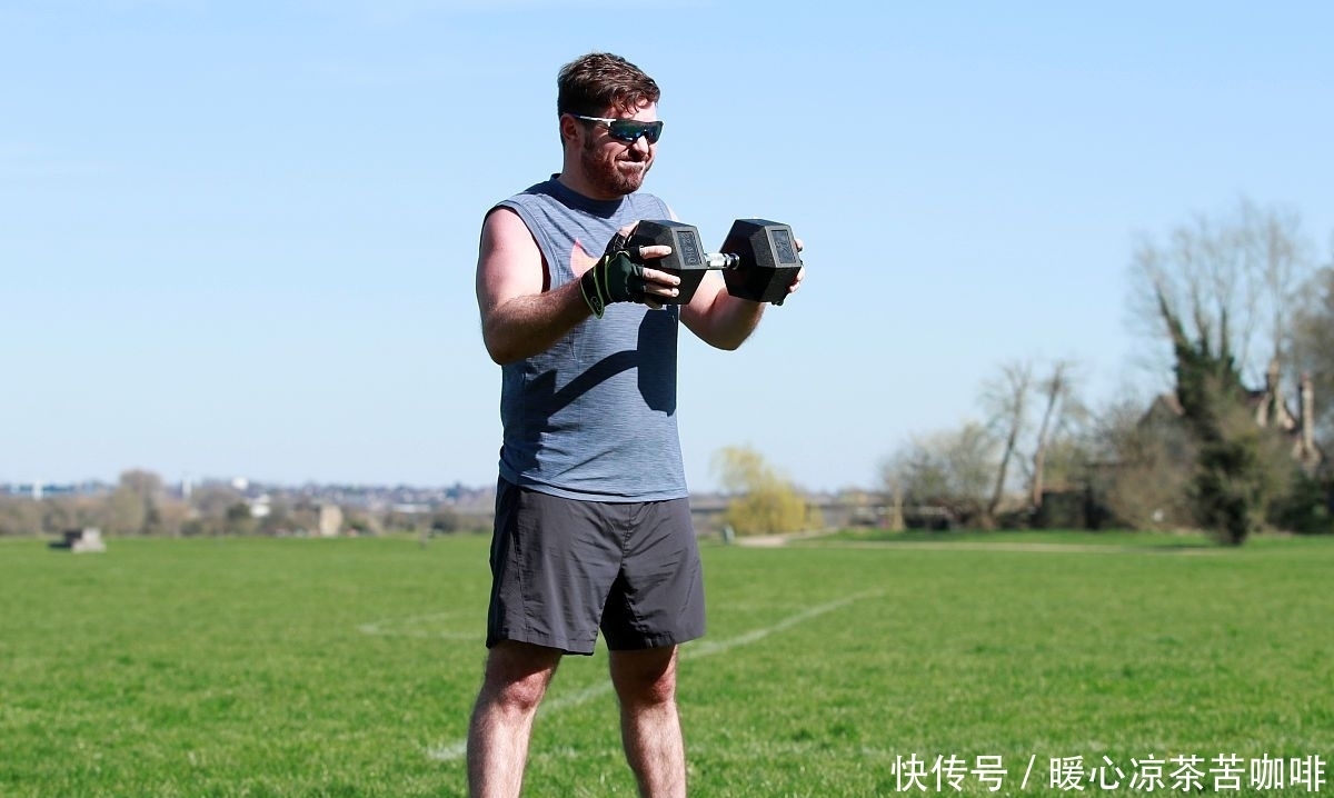 忌口|血脂超标的人，“3黄”尽早忌口，做好2事，保持血管年轻态