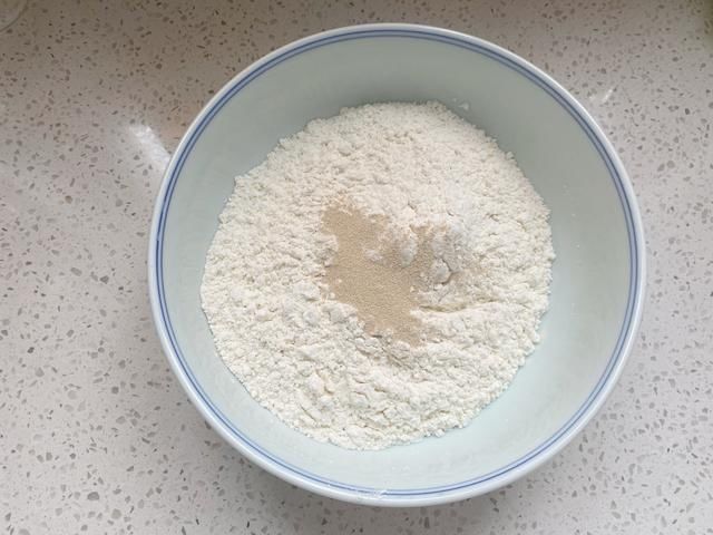  加点|做刀切馒头的时候的加点它，馒头细腻又松软，百分百一次成功