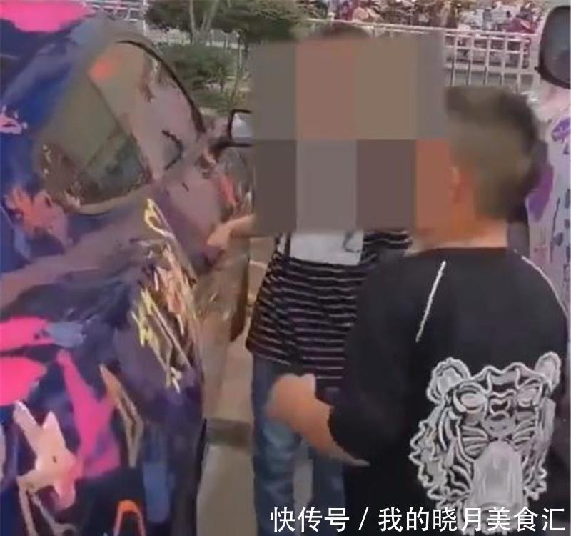  车主|3辆豪车被熊孩子涂鸦，业主却都声讨车主：自己干的啥事不知道？