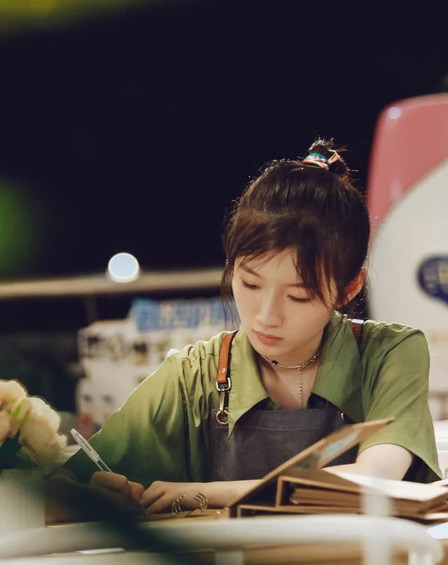  李浩菲|跟《中餐厅》里的李浩菲学社交，高情商的人是这样与人相处的