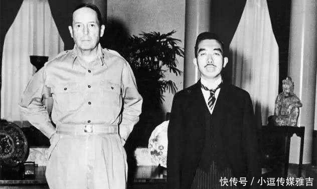 有人|日本投降，有人问日本天皇：你为何不剖腹？天皇说了4字