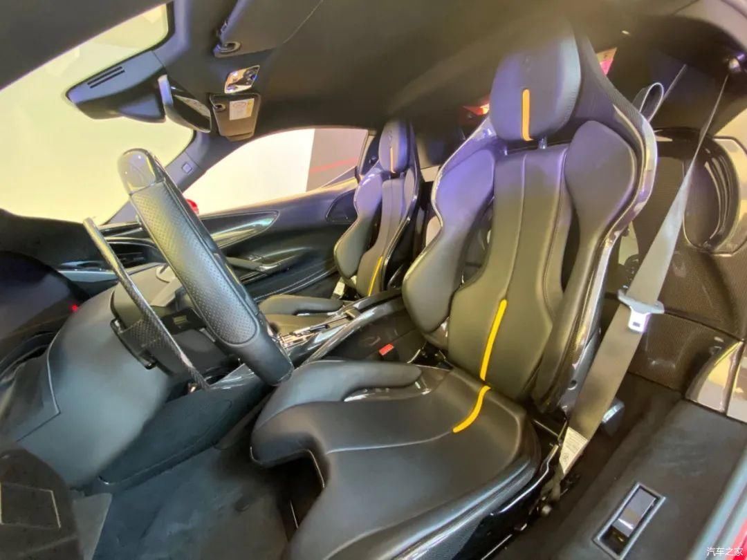 性能|法拉利SF90 Stradale实拍，插电混动性能赛拉法，售价仅398.8万元