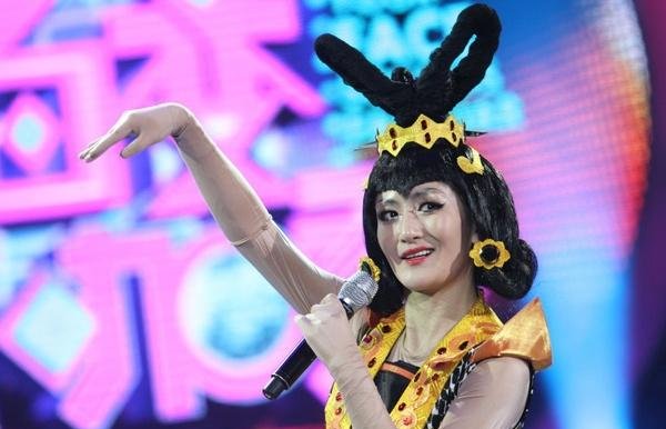  大本营|她在《快乐大本营》混了十年，却只能在别的节目中说自己有多心酸