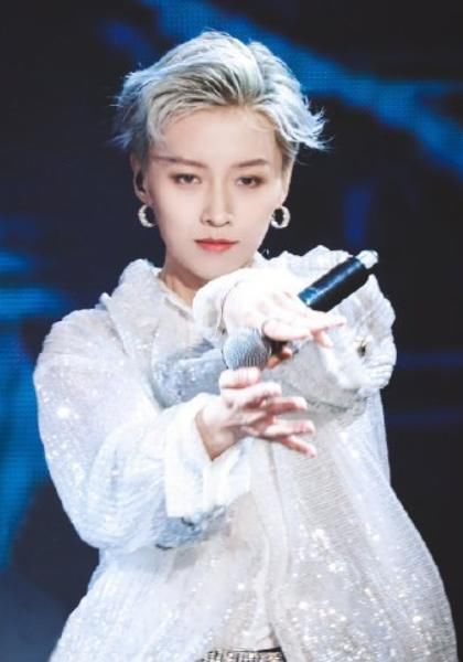  刘雨昕|刘雨昕的资源有多厉害？接连参加2档综艺，时间管理真不错