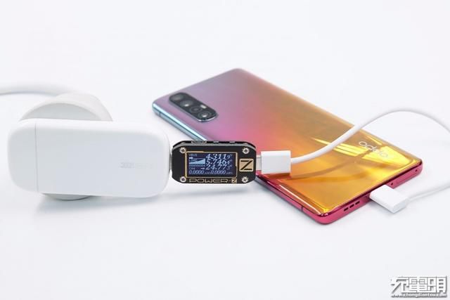  功率为8|小饼干能给什么设备用？OPPO 50W 超闪饼干充电器兼容性评测