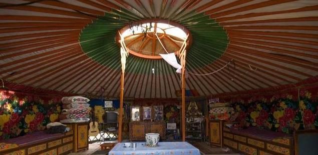 明白|蒙古一家人都睡在一个蒙古包里，新婚夫妻怎么办？看完总算明白了