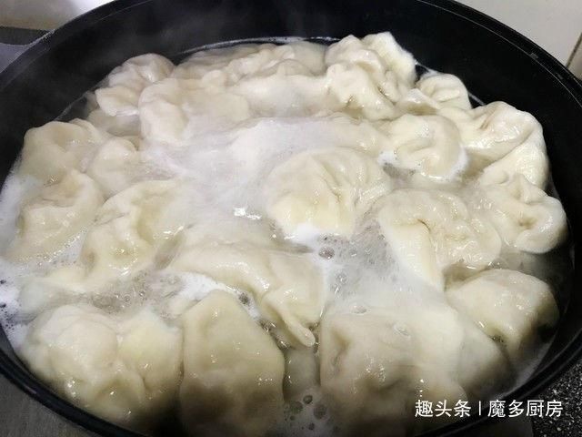  虾仁|30个饺子3个人没吃完，北方的饺子薄皮大馅味道鲜，每周都要做