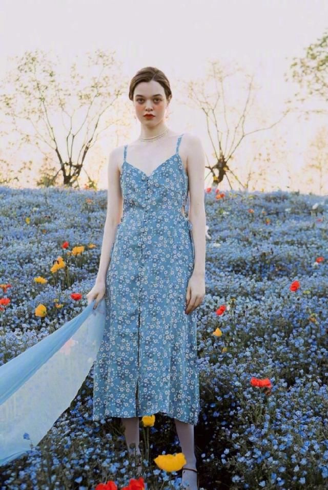 值得|缤纷色彩的连衣裙精致大方，值得收藏，轻松化身夏日清甜汽水女孩