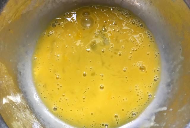  做出|1个鸡蛋，1碗水，在家快速做出蓬松大油条，学会的都说方法实用