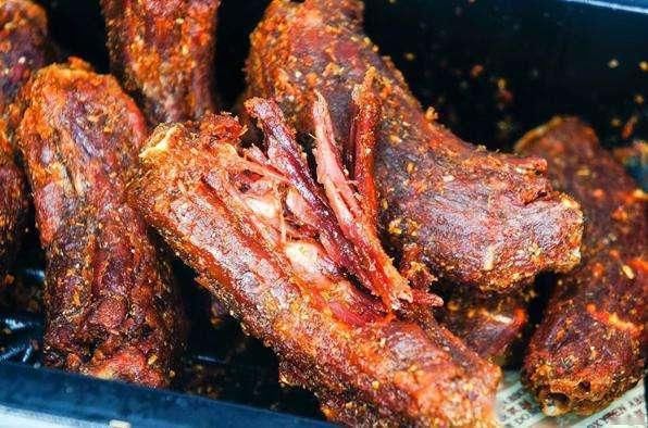 身上|鸭子身上的鸭脖,吃了会得淋巴癌?营养师辟谣:处理干净就能放心