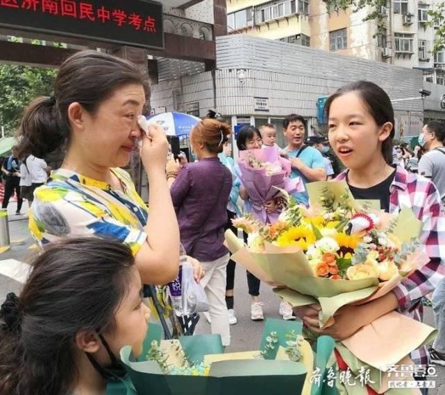  考生|壹起见证新高考｜高考结束，考生没啥感觉，家长却激动哭了