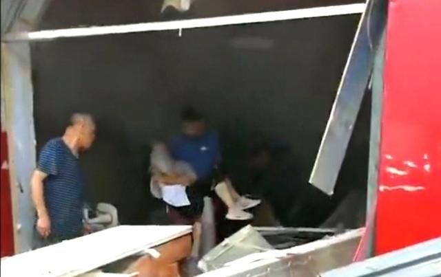  饭店|萝北县一饭店发生液化气罐爆炸 12人受伤