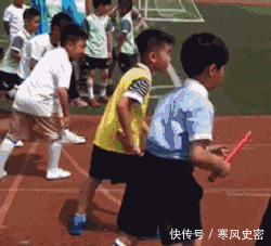 漫画|搞笑漫画:小伙子忽然认为抄近路可行