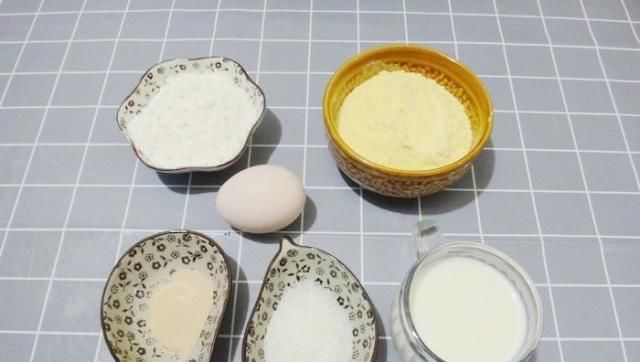  面糊|一家人的早餐可以在五分钟内吃完，粗粮是精心准备的