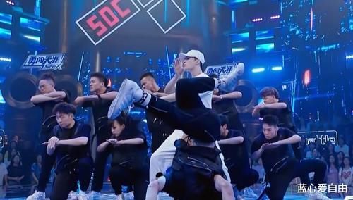  汉良|《这街3》火舞台队长大秀 一博、艺兴、嘉尔、汉良，你看好谁？