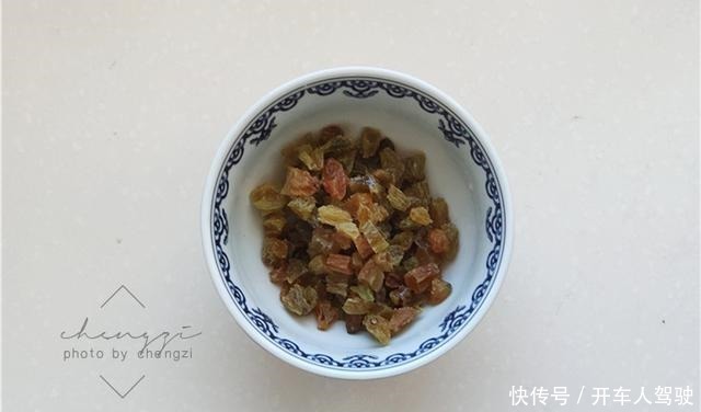 玉米面|孩子开学早餐别发愁,睡前花5分钟,早起蒸一锅,比蛋糕都好吃