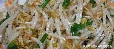 炒豆芽的时|炒豆芽时,直接炒就“废”了,多加一步,豆芽香脆,不出水