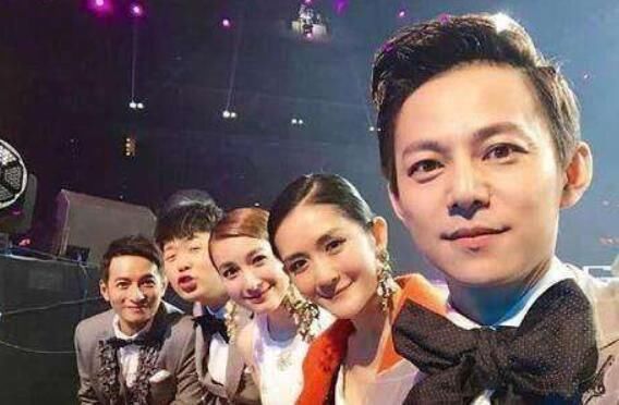  提前|《快本》是提前录制，可为啥网上从来没有观众路透?看.