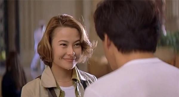  电影|为纪念恩师从21楼跳下，取景中险坠机，成龙“拿命拍”这部电影！