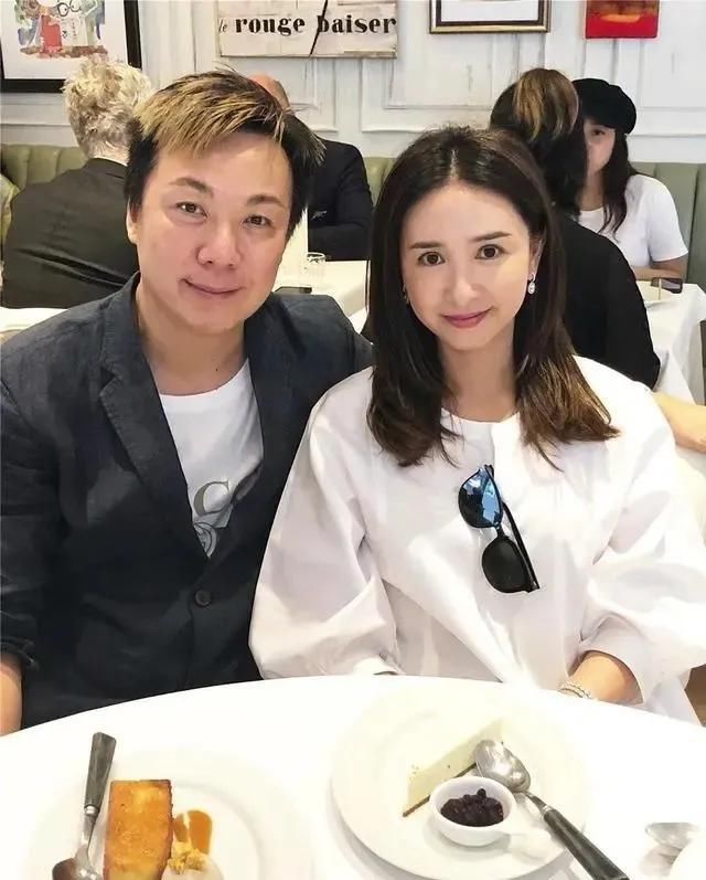  老公|她嫁百亿老公住8层豪宅，生了3个娃样子竟能保持30年不变