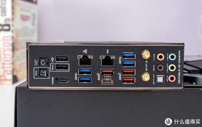  款机箱|存储厂的机箱是什么样子？威刚(ADATA) XPG 入侵者机箱测评