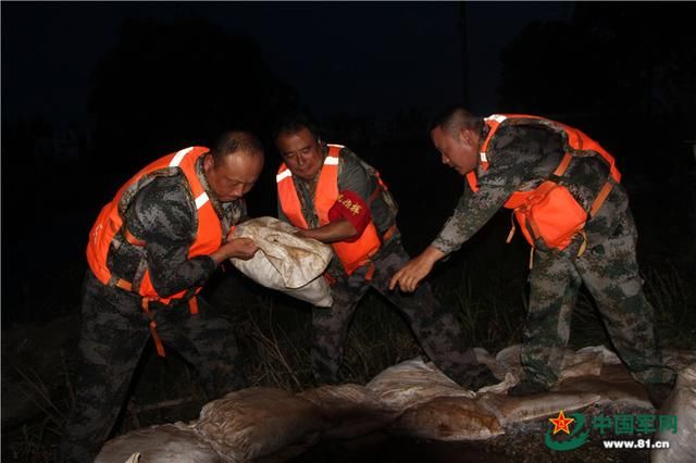  搏击|女儿今年中考，他却带领民兵搏击在洪峰浪尖近1个月