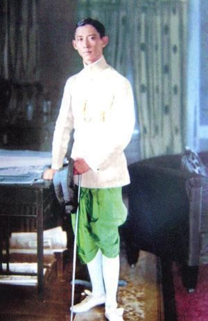 华裔|38岁去世,娶了一个华裔护士,他没当过国王,却有两个泰王儿子