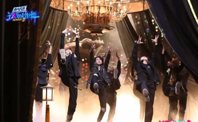  张艺兴|《这就是街舞3》到底有什么好看的? 就凭钟汉良、张艺兴、王嘉尔、王一博!