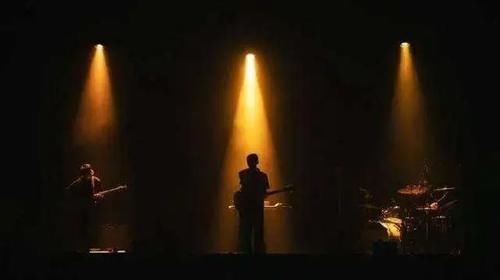  大张伟|五条人被淘汰，挨骂的反而是张亚东，事实证明：还是大张伟有眼光