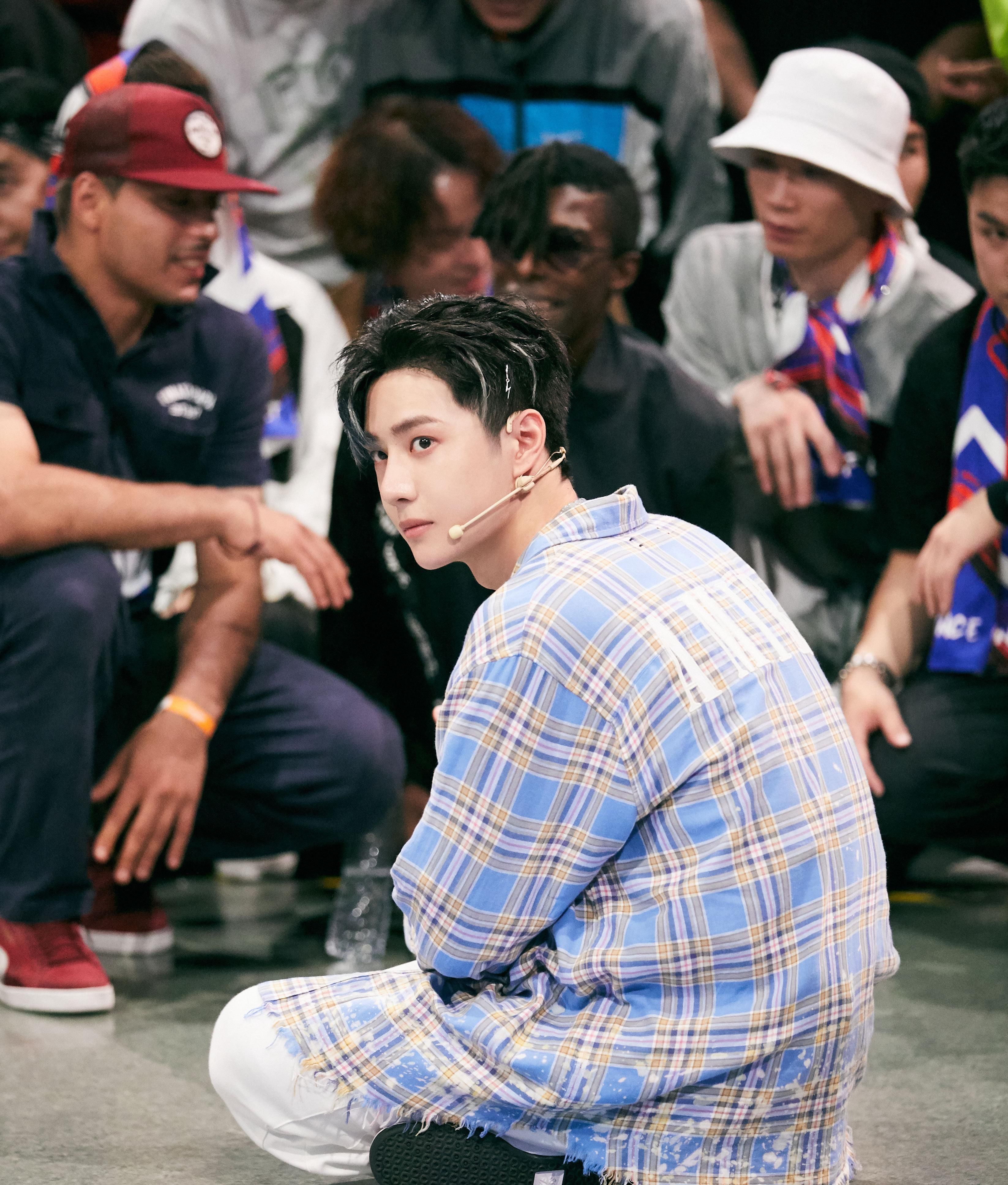  路子|王一博人美路子野! 《街舞3》队长对决, 4个动作引爆全场