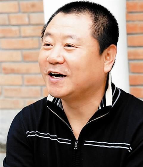 范伟|他是国家一级演员,与妻子携手27年0绯闻,如今幸福美满!