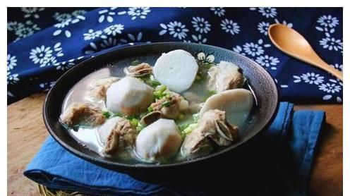  倒入|花几块钱做几道夏日爽口菜，解馋下饭，超开胃，夏天也有好胃口