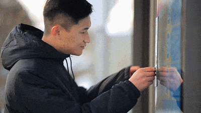  大萝卜|十万吨猪肉被哄抢后，我想起了南京大萝卜的憨憨劲