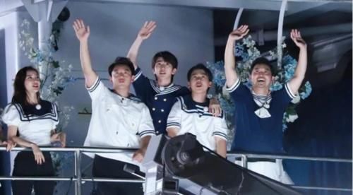  李晨|《跑男》收官之战李晨争强好胜，郑恺故意放水蔡徐坤，网友：就这？