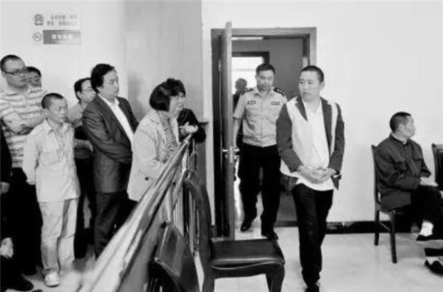 富豪|广元千万富豪的终结：因妻子外遇，180万雇凶报复，被判无期徒刑