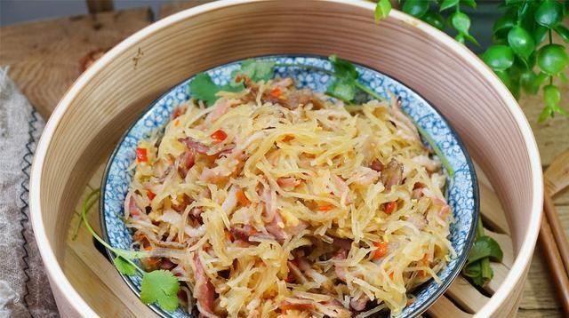 特鲜|开春了,家人最馋此菜,蒸一蒸8分钟上桌,特鲜香,次次都不够吃