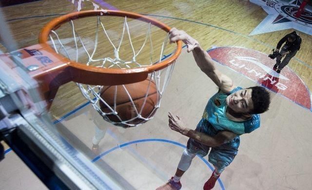  徐咏|徐咏后的国内最强“扣篮王”，曾为23次“背靠背”拼到医院