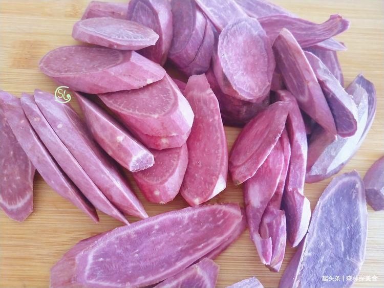 紫薯脆底花卷|我家主食换着花样做,家人都爱吃,酥脆又暄软,好看更好吃